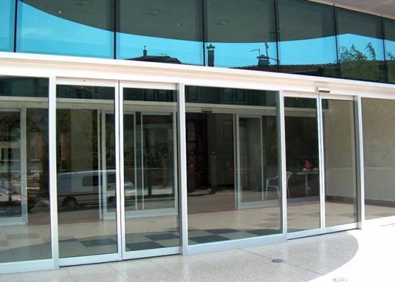 Đơn vị phân phối cửa kính lùa thông minh