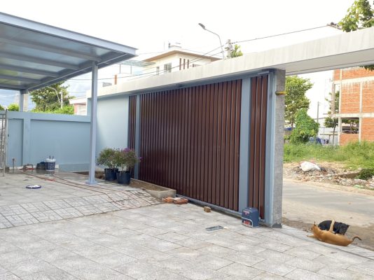 cổng lùa tự động 4