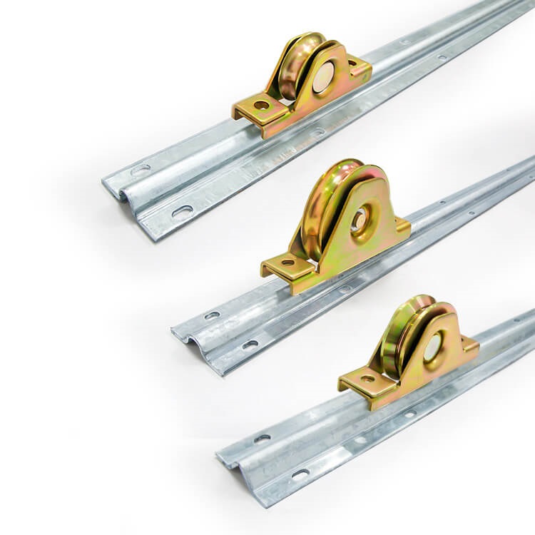 Motor cổng lùa dùng ray V và ray U: Loại nào bền bỉ hơn?