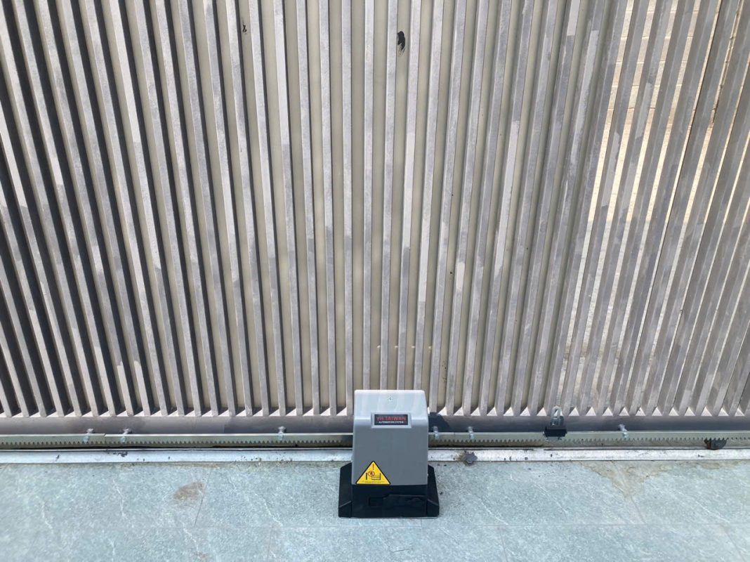 Cổng lùa tự động YH Taiwan motor cổng lùa giá rẻ