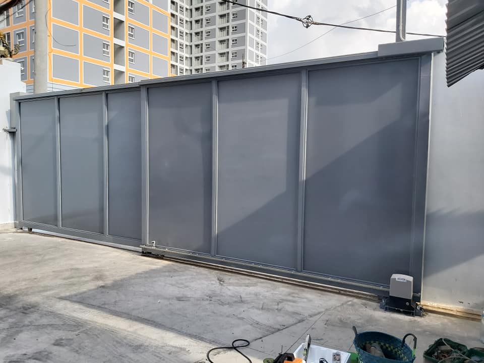 động cơ cửa cổng lùa tự động Giá lắp đặt hệ cổng lùa tự động