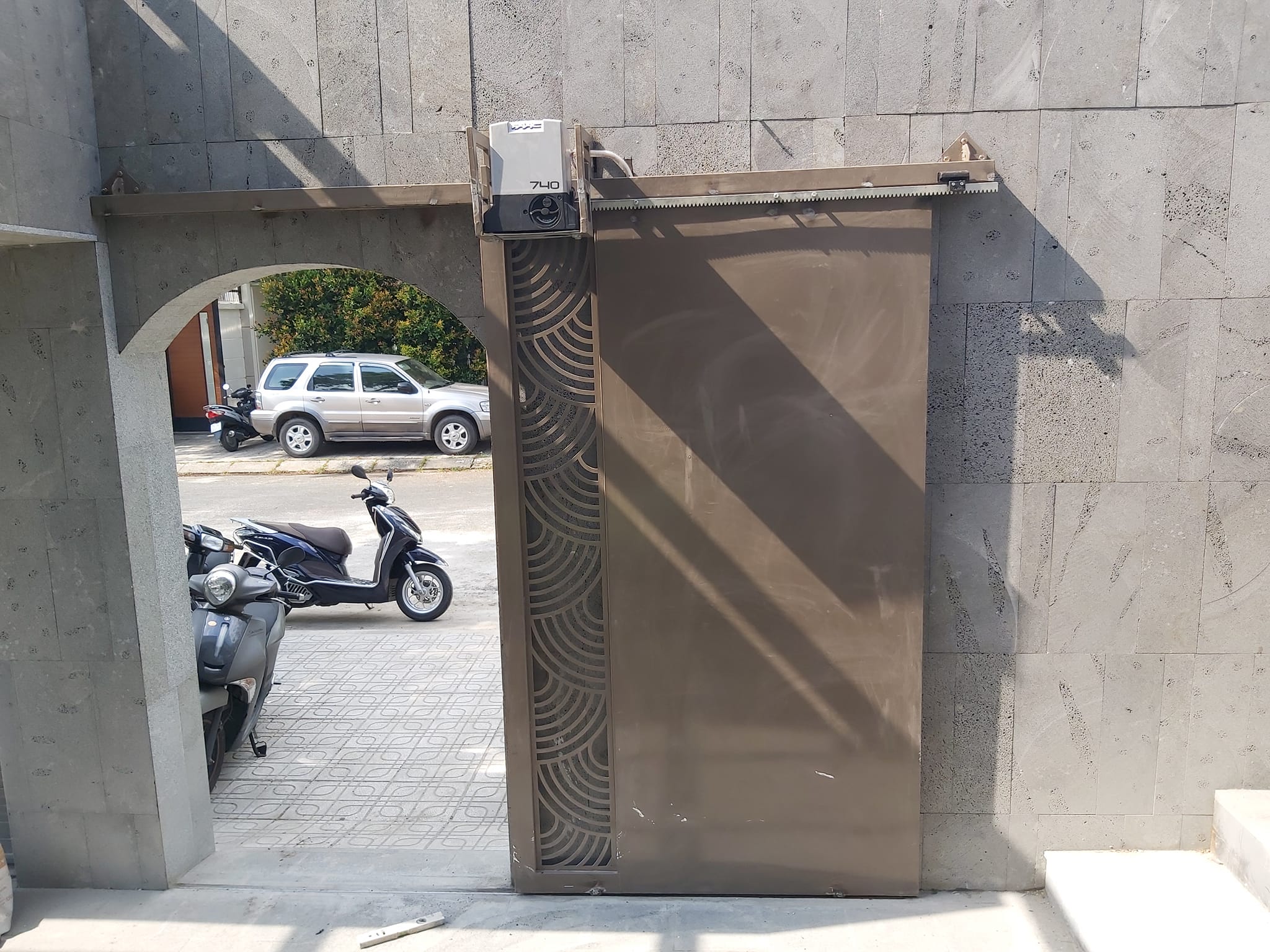 cổng lùa tự động chất lượng Nâng tầm thẩm mỹ và giá trị công trình