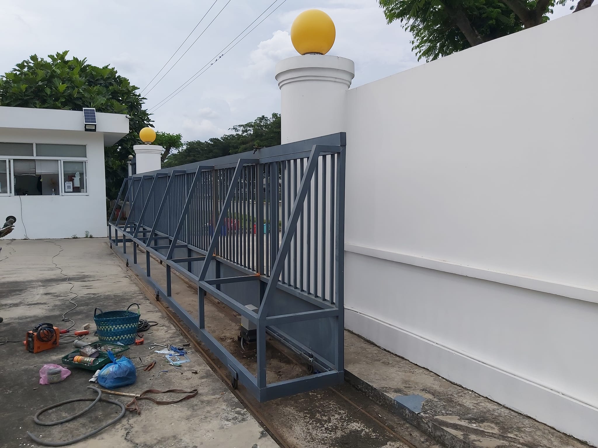 Motor cửa cổng tự động được nhiều người ưa chuộng động cơ cổng tự động