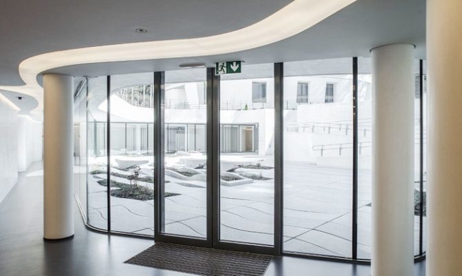 Thiết kế cửa kính giúp không gian sáng và thoáng Thiết kế cửa kính giúp không gian sáng và thoáng